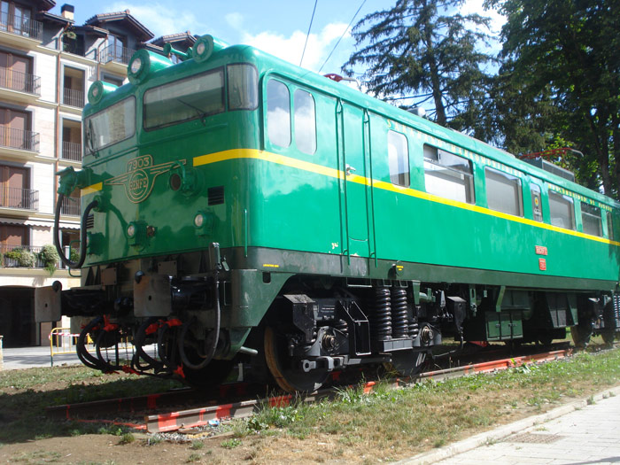 Frontal de la locomotora 7903 en su ubicaci�n definitiva  (Foto Gonzalo Garcia)