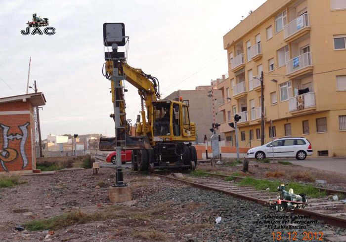 Trabajos en la v�a enj al zona del Apeadero del Labradorcico, en �guilas