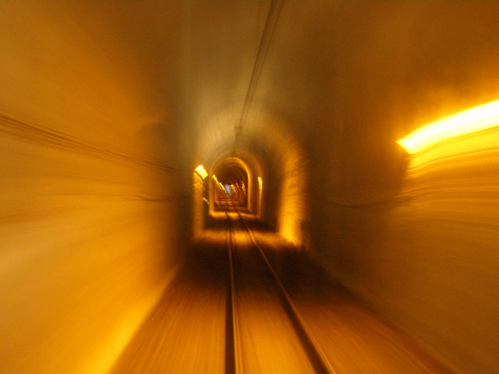 Traves�a del t�nel del puerto de Navacerrada