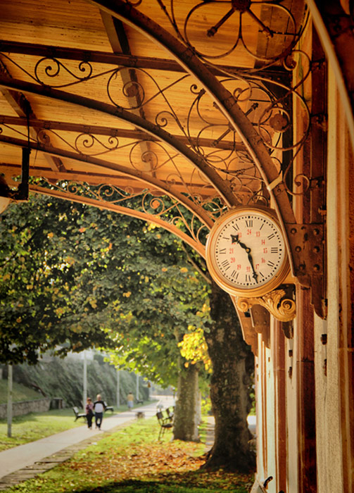 Tercer Premio: "As". Carolina Sa�nz Canales. Foto tomada en la V�a Verde del Pas, en la estaci�n de Puente Viesgo, del antiguo ferrocarril de Astillero a Ontaneda. (Cantabria)