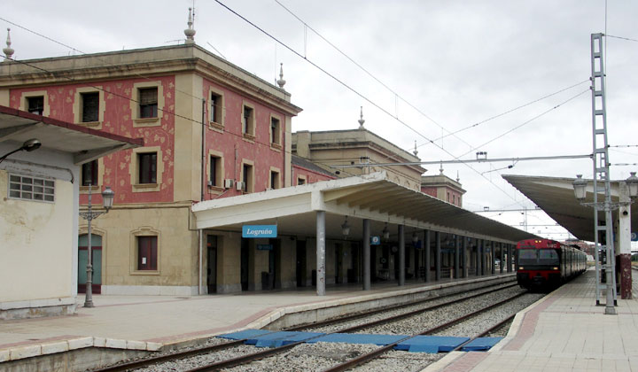 Vista general de los andenes de la estaci�n de Logro�o