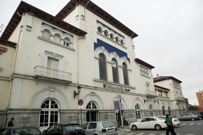 Estaci�n de Vitoria ( �lava )