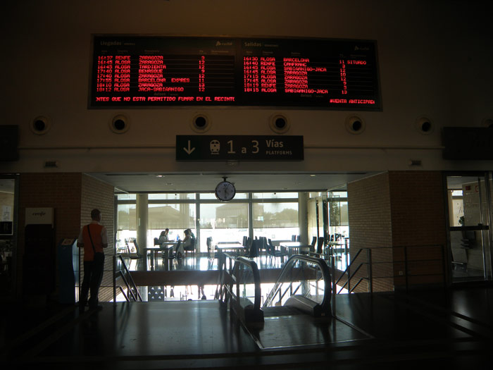 Acceso a las v�as de la estaci�n.