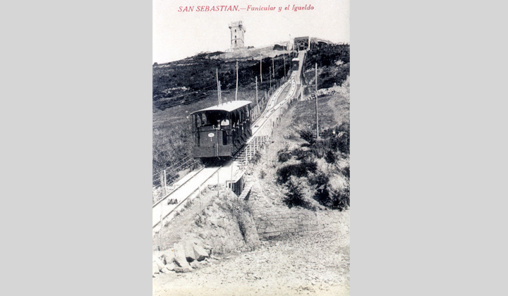 Vistas del funicular de Igueldo en sus primeros a�os de servicio.