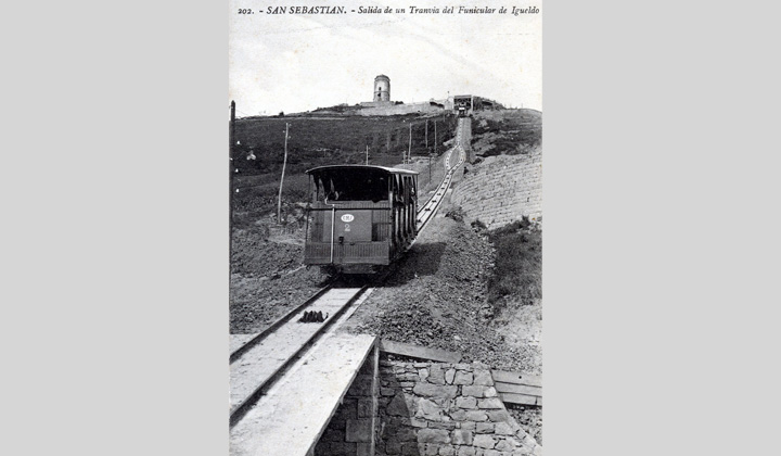 Vistas del funicular de Igueldo en sus primeros a�os de servicio.