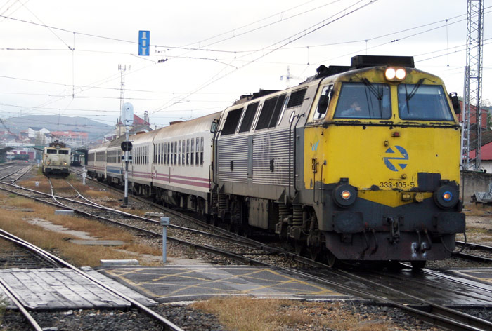 La locomotora numerada como 333.088 de esta serie se encuentra expuesta en el Museo del Ferrocarril de Madrid.