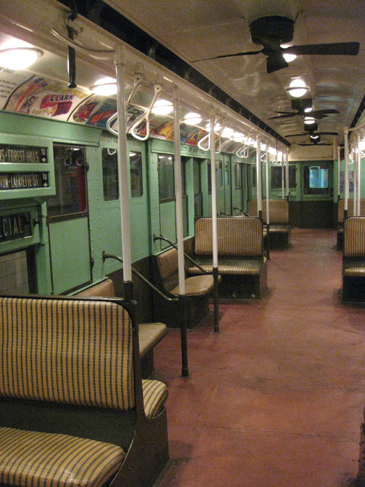 Detalle Interior de un tren de los a�os 50