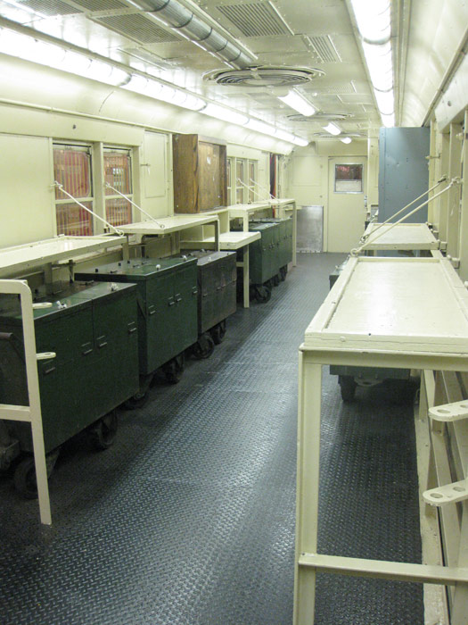 Interior del tren del dinero