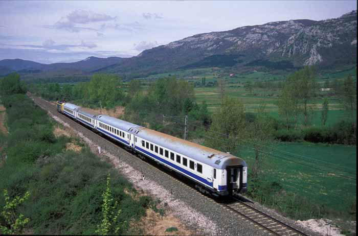 En la actualidad solo circula el Estrella Costa Brava Madrid-Chamart�n - Cerbere 