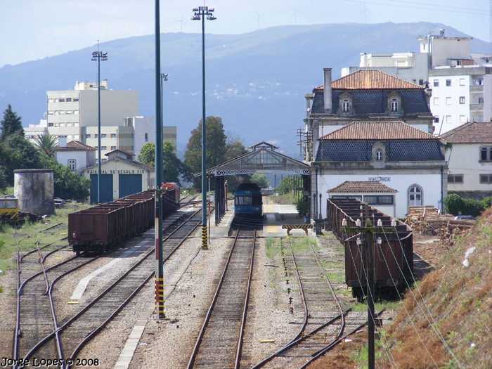 Fachada de la estaci�n de Valen�a do Minho. Foto Ivo3