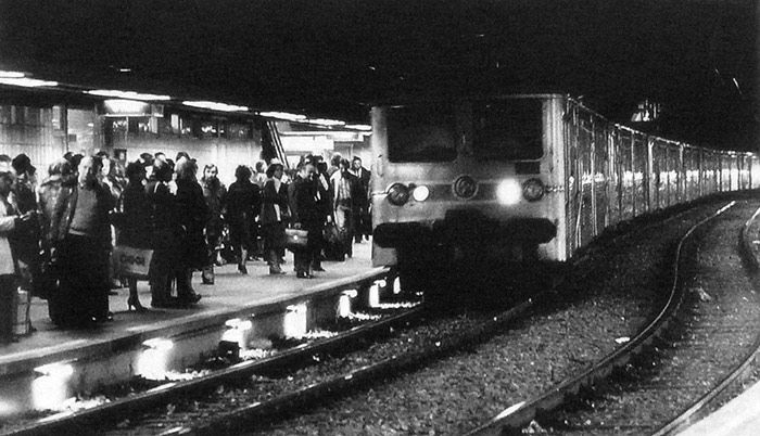 And�n de la l�nea RER D, en Par�s Lyon.
