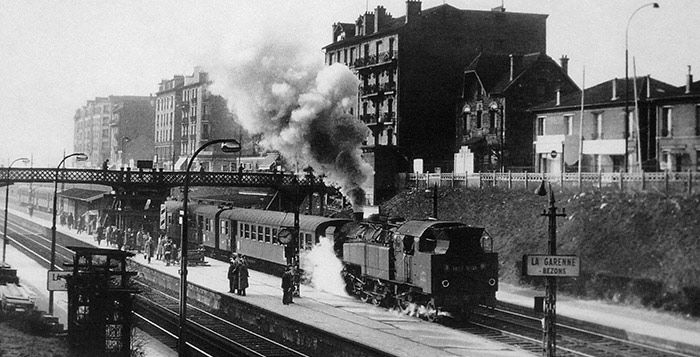 Tren de vapor en la estaci�n de La Garenne.