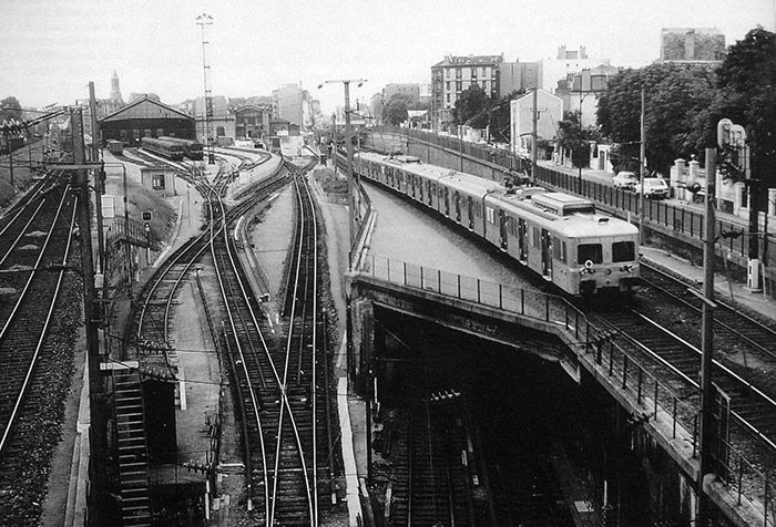 El nuevo servicio de las unidades Z5100 en la l�nea de los Inv�lidos, en 1979.
