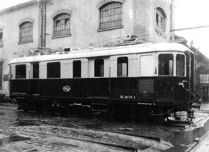 Automotor Ganz "corto" fotografiado en la factor�a de Budapest. Archivo EuskoTren/Museo Vasco del Ferrocarril