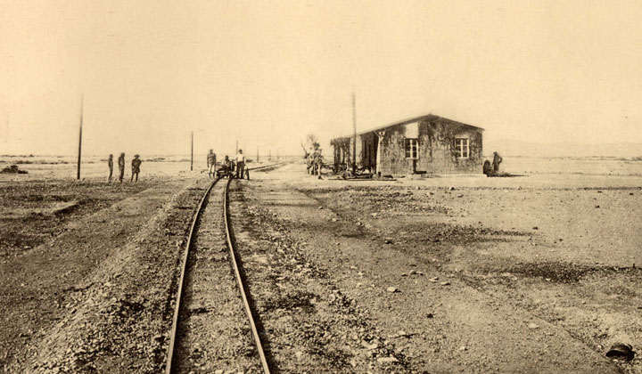 Ferrocarril de Otavi: casilla de guardabarrera en Namibia (km 57) (1906). Archivo Hist�rico Ferroviario FA-0033-007