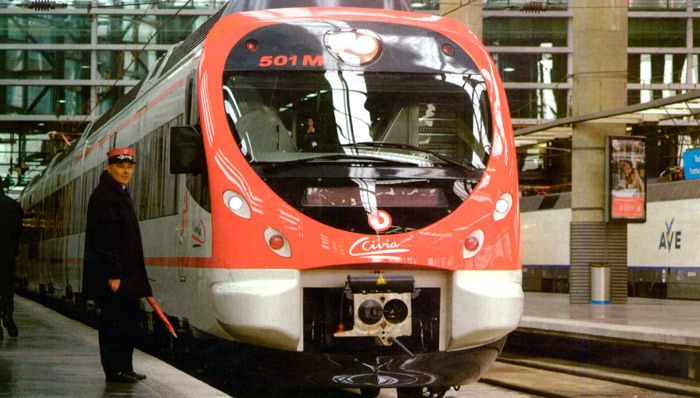Civia, el nuevo tren de cercan�as de Renfe, comienza su per�odo de pruebas en 2003.
