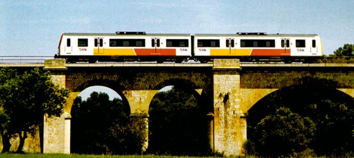 Viaducto Son Bordils en la l�nea Inca a Manacor de Serveis Ferroviaris de Mallorca.