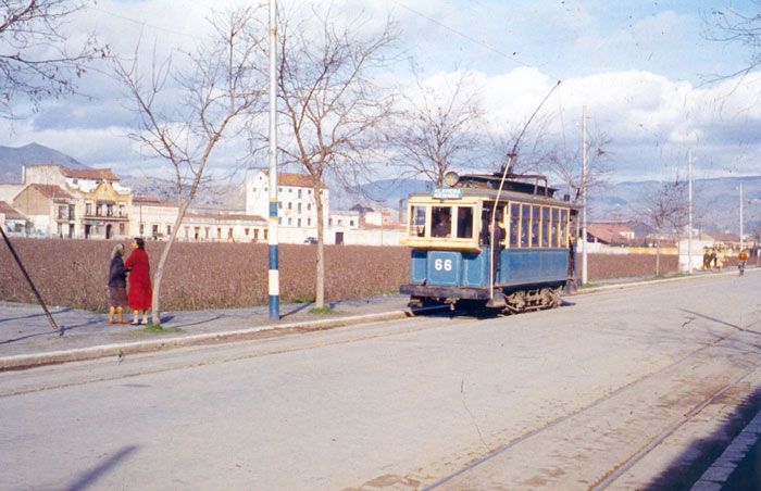 Coche N� 66 en la l�nea de Alameda a Misericordia. Fotograf�a Jeremy Wiseman
