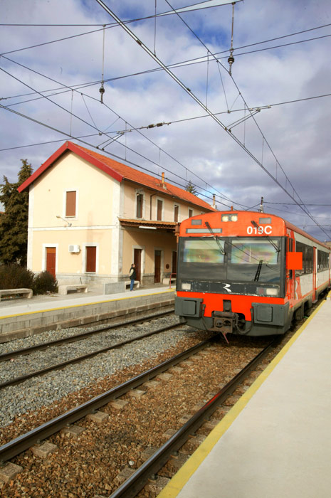 Tren Regional en Navalperal de Pinares (�vila) con destino Madrid