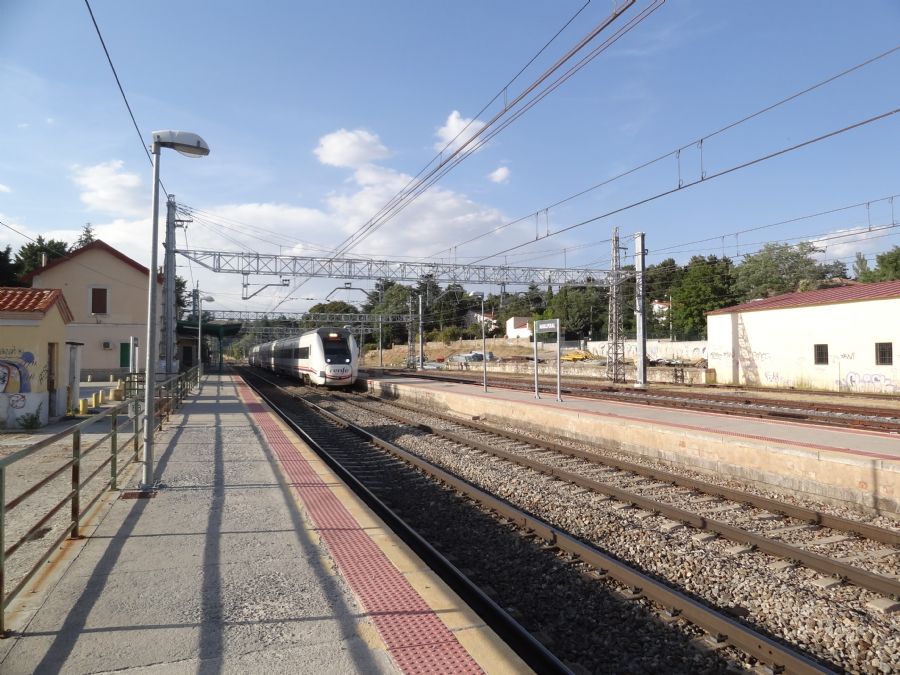 Tren MD estaci�n Navalperal de Pinares (�vila)