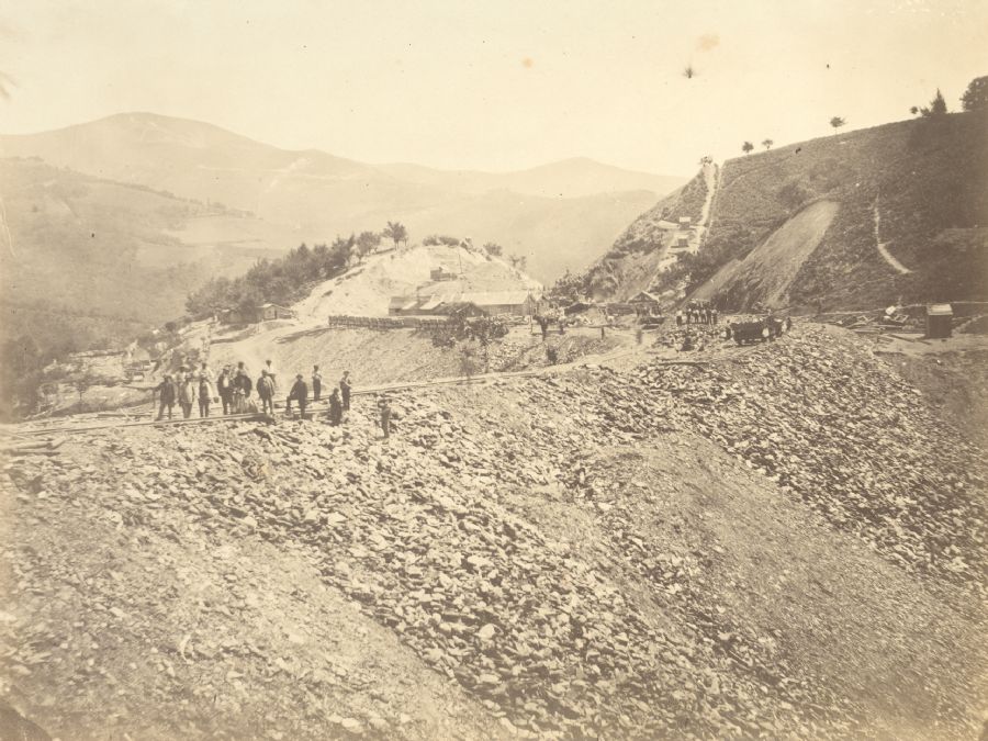 Terrapl�n en construcci�n entre Zum�rraga y Beasa�n. Archivo EuskoTren/Museo Vasco del Ferrocarril