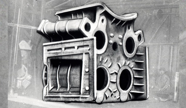 Bloque de cilindros y distribuciones interiores de una locomotora de vapor Compound construida por la Compa��a Euskalduna de Bilbao.